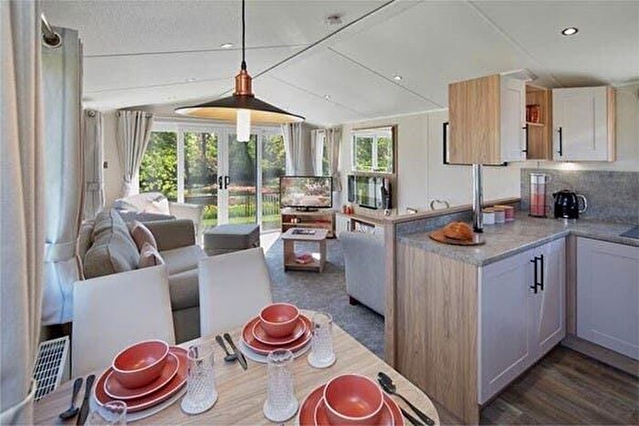 3 Bedroom Park Home For Sale In Ashbourne Heights Holiday Park, DE6