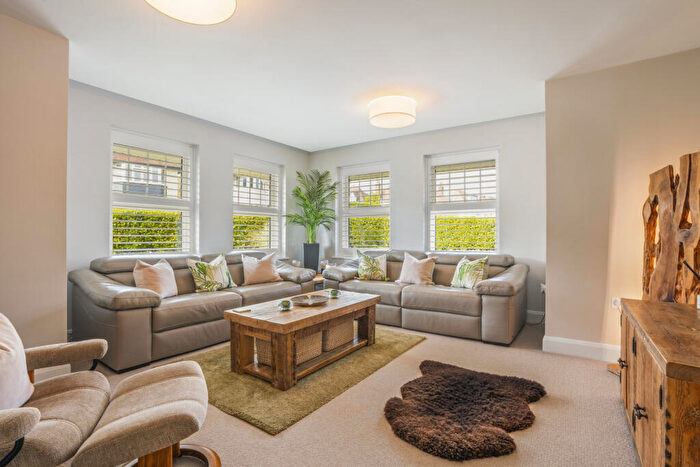 4 Bedroom Detached House For Sale In Alumdale Road, Alum Chine, Bournemouth, BH4