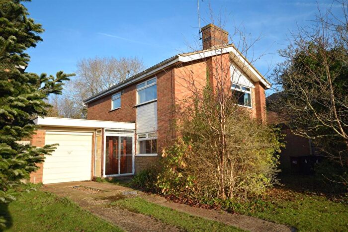 4 Bedroom Detached House For Sale In Reynard Way, Northampton, NN2