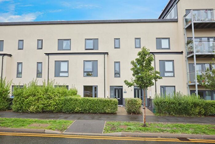 4 Bedroom Terraced House For Sale In De Normanville Avenue, Leamington Spa, CV31