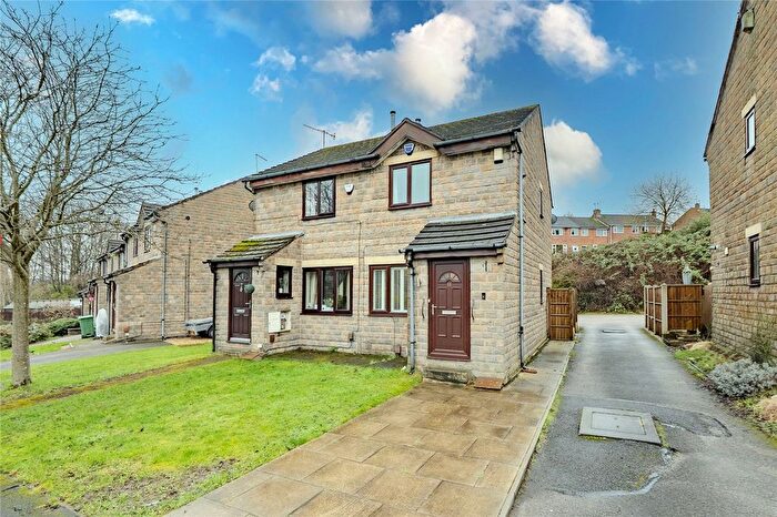 2 Bedroom Semi-Detached House For Sale In Weavers Croft, Pudsey, West Yorkshire, LS28