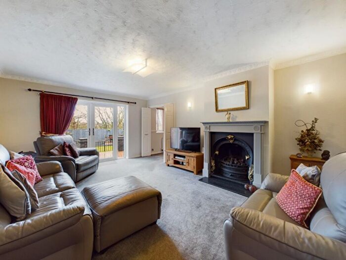3 Bedroom Link Detached House For Sale In Brookside Avenue, Offerton, Stockport, Cheshire, SK2