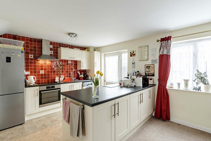 3 Bedroom End Of Terrace House For Sale In Deerswood, Bristol, Gloucestershire, BS15