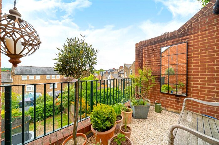 1 Bedroom Apartment To Rent In St. Gothard Road, West Norwood, London, SE27