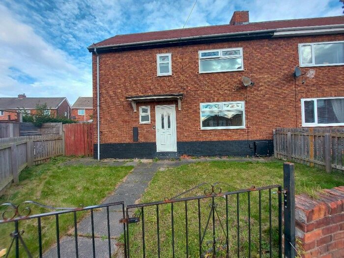 3 Bedroom Semi-Detached House To Rent In Leven Grove, Thornaby, TS17