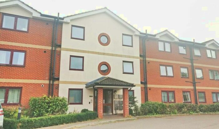 2 Bedroom Flat To Rent In Porters Way, Polegate, East Sussex, BN26