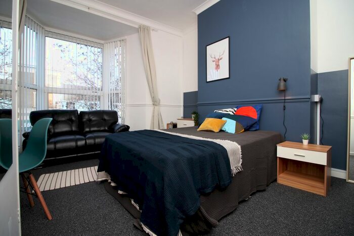 8 Bedroom Property To Rent In Uplands Crescent, Uplands, Swansea SA2