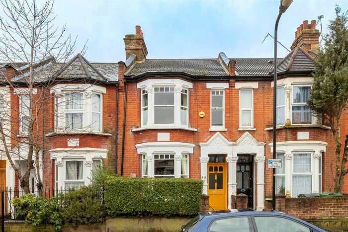 2 Bedroom House To Rent In Blenheim Road, London, E17