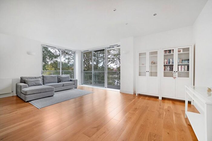 2 Bedroom Flat To Rent In Monza Street, Wapping, E1W