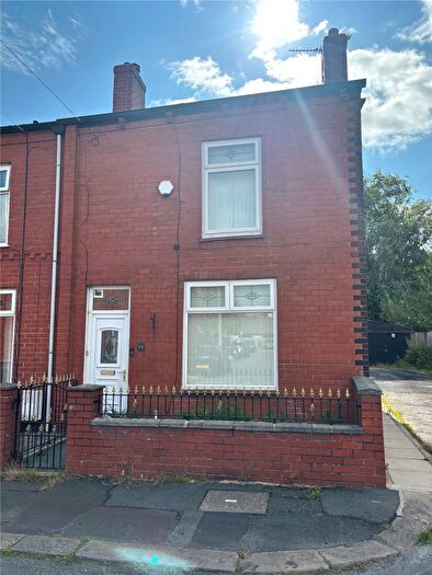 3 Bedroom End Of Terrace House For Sale In Albion Street, Westhoughton, Bolton, Greater Manchester, BL5