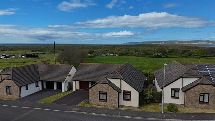 3 Bedroom Detached Bungalow For Sale In Glazon Way, Northam, Bideford, EX39