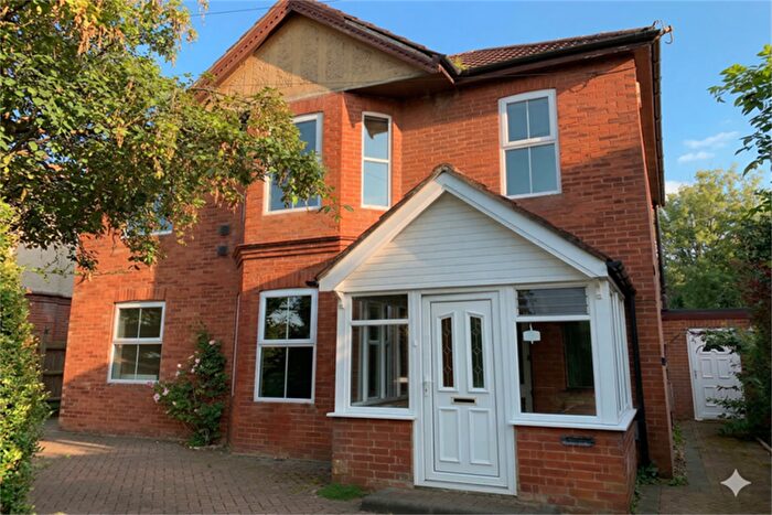 6 Bedroom House To Rent In Boundary Road, BH10