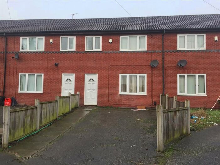 4 Bedroom End Of Terrace House To Rent In Stanton Crescent, Kirkby, L32