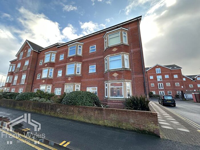Flat To Rent In Salthouses, Osborne Road, Blackpool, Lancashire, FY4