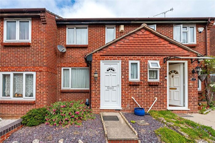 3 Bedroom Terraced House For Sale In Postmill Drive, Maidstone, ME15