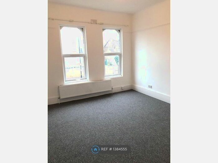 2 Bedroom Flat To Rent In Parchmore Road, Thornton Heath, CR7