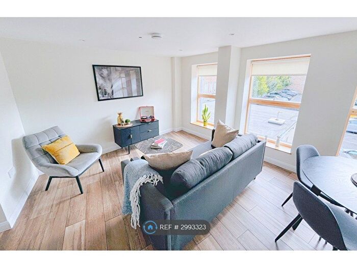1 Bedroom Flat To Rent In Berkshire House, Maidenhead, SL6