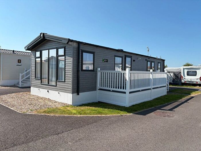 2 Bedroom Park Home For Sale In Bridgwater Road, Bleadon, Weston-Super-Mare, BS24