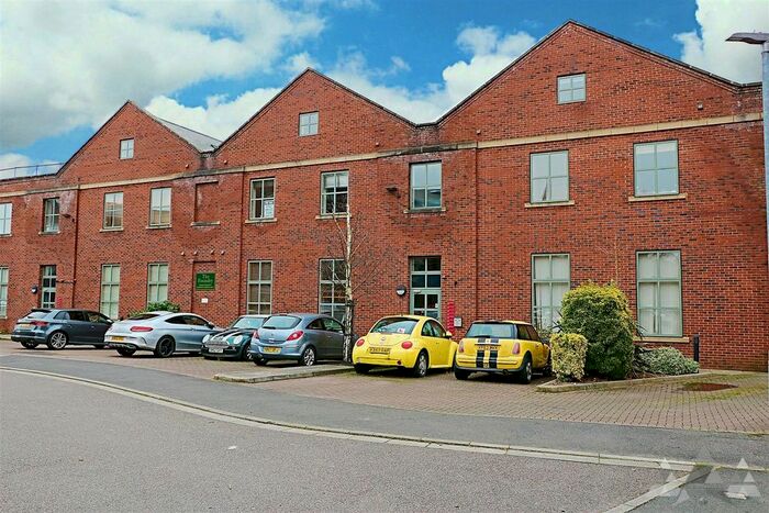 1 Bedroom Flat To Rent In The Foundry, Camlough Walk, Chesterfield, Derbyshire, S41