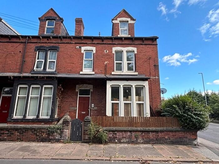 1 Bedroom Flat For Sale In Springfield Mount, Armley, Leeds, LS12