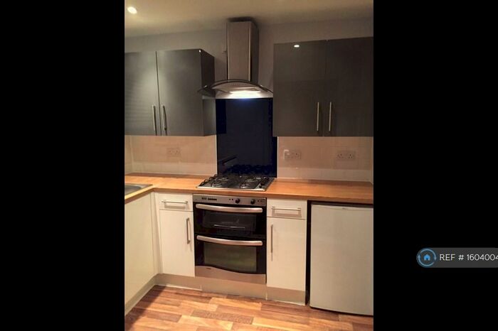 2 Bedroom Terraced House To Rent In Cambridge Street, Reading, RG1