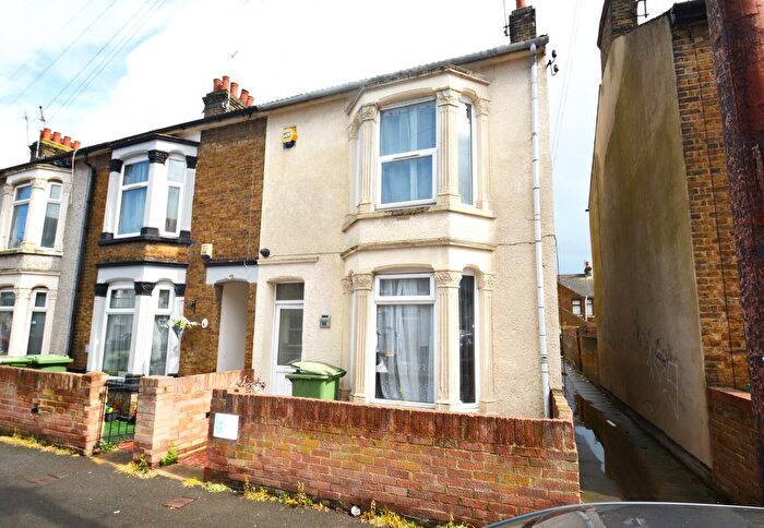 3 Bedroom Terraced House For Sale In Alexandra Road, Sheerness, ME12