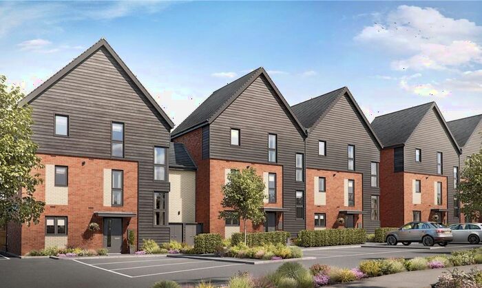 4 Bedroom Link Detached House To Rent In , RG27