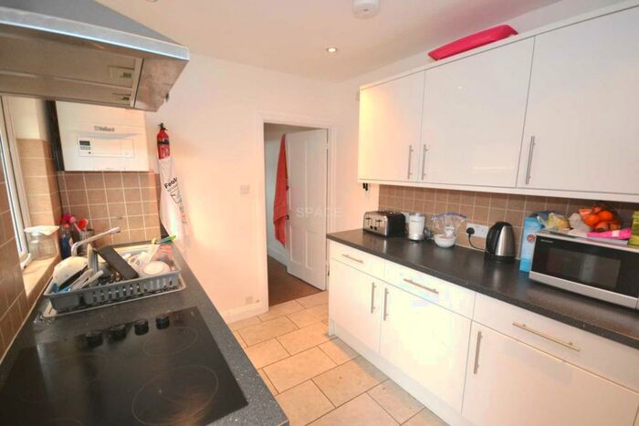 4 Bedroom Terraced House To Rent In Hatherley Road, Reading, Berkshire, RG1