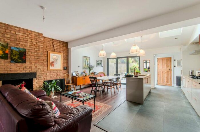 3 Bedroom Terraced House To Rent In Haycroft Gardens, Willesden, London, NW10