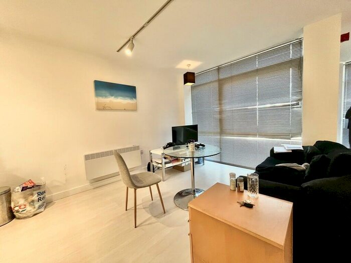 Apartment To Rent In Manor Mills, Ingram Street, Leeds, LS11