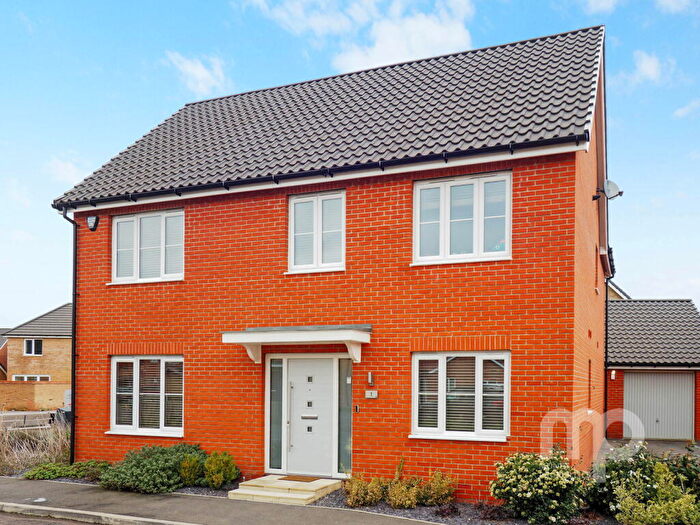 5 Bedroom Detached House For Sale In Serotine Avenue, Hethersett, Norwich, NR9