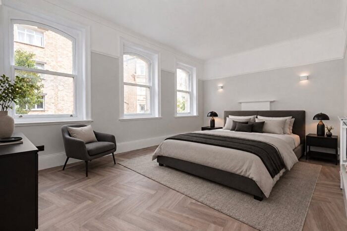 3 Bedroom Flat To Rent In Richmond Hill, Bournemouth, BH2