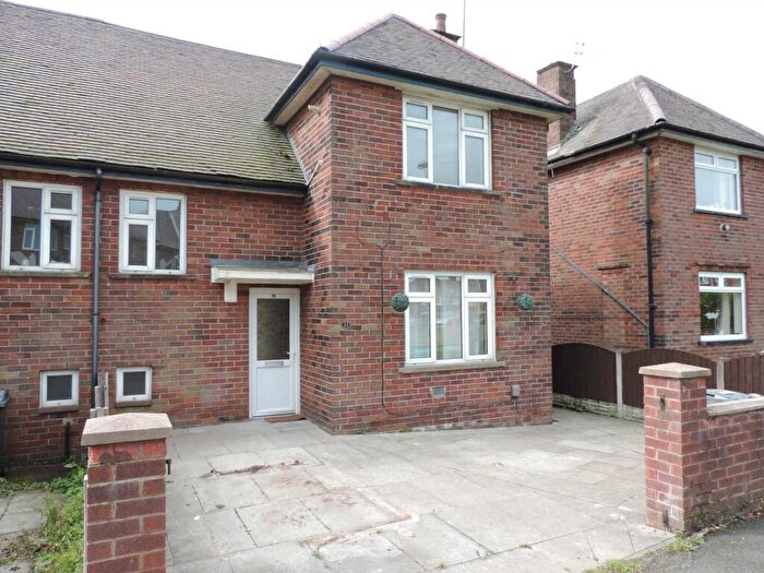 3 Bedroom Semi Detached House To Rent In Lowe Green, Royton, OL2