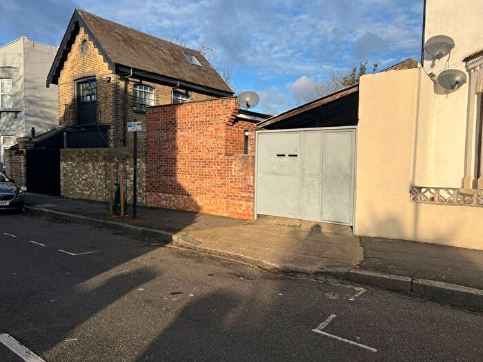 Terraced House To Rent In Atherton Mews, London, E7