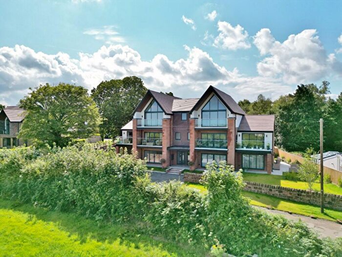 2 Bedroom Apartment For Sale In Oldfield Drive, Heswall, CH60