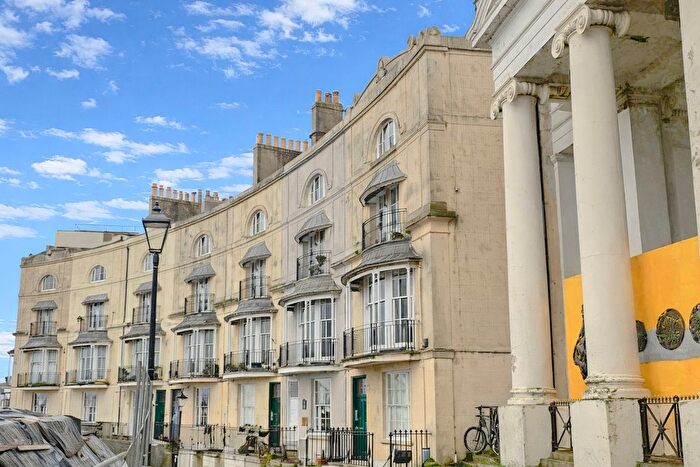 2 Bedroom Flat To Rent In Pelham Crescent, Hastings, TN34