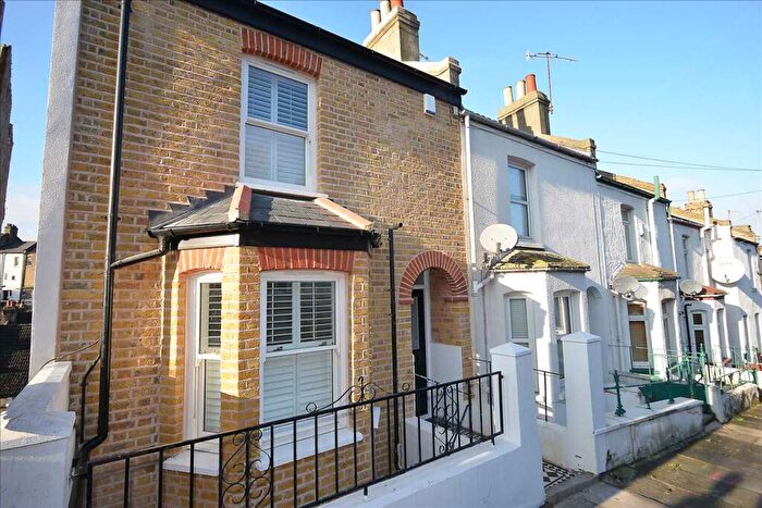 3 Bedroom House For Sale In Sladedale Road, London, SE18