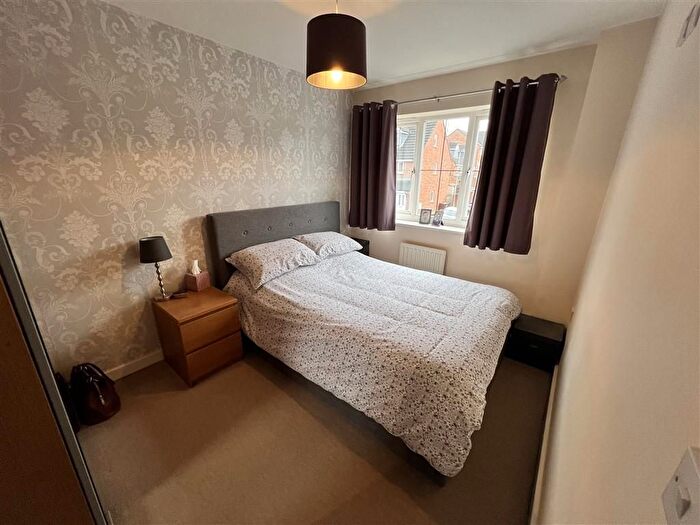 3 Bedroom Terraced House For Sale In Cromwell Mount, Pontefract, WF8