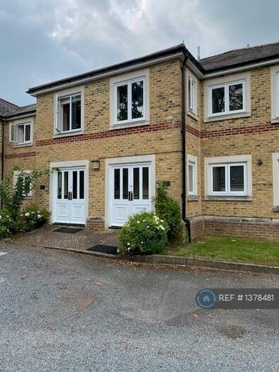 1 Bedroom Flat To Rent In Apton Road, Bishop's Stortford, CM23