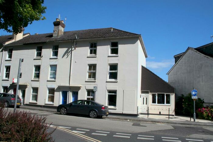3 Bedroom Town House To Rent In Salisbury, SP1