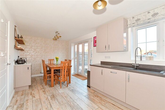 3 Bedroom Detached House For Sale In Sanders Gate, Storrington, West Sussex, RH20