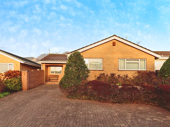 3 Bedroom Detached Bungalow For Sale In St. Davids Road, Miskin, Pontyclun, CF72