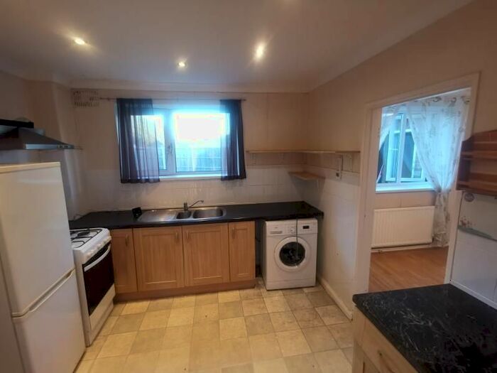 3 Bedroom Property To Rent In Leven Drive, Waltham Cross, EN8