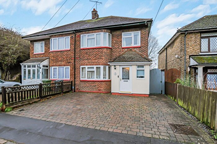 3 Bedroom Semi Detached House For Sale In Newtown Road, Denham, Uxbridge, UB9