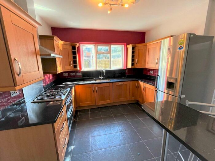 1 Bedroom Maisonette To Rent In Warrington Road, Harrow, HA1