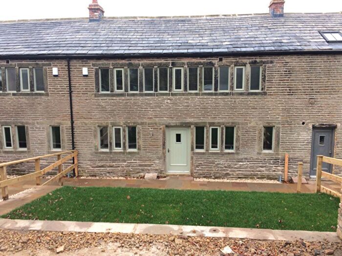 3 Bedroom Cottage To Rent In Larch Cottage, Wilshaw Road, HD9