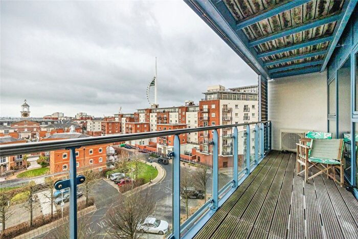 1 Bedroom Flat For Sale In Gunwharf Quays, Portsmouth, Hampshire, PO1