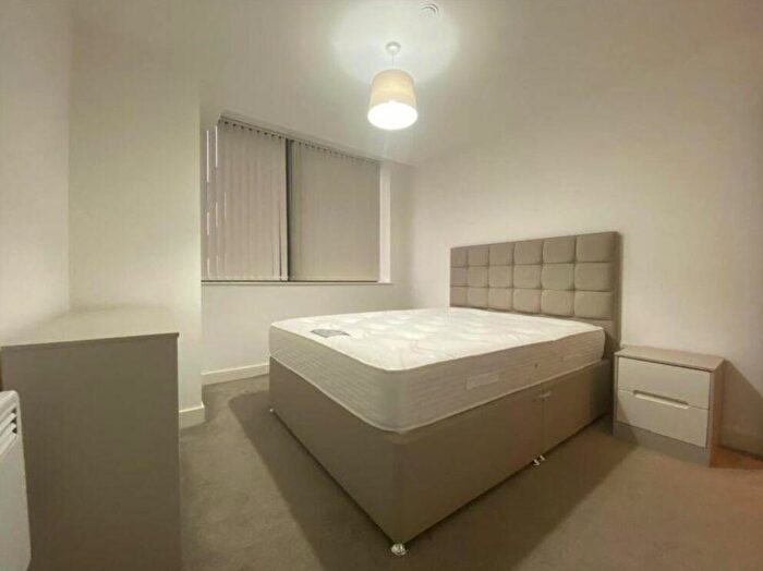 1 Bedroom Flat To Rent In Broad Street, Birmingham, West Midlands, B15