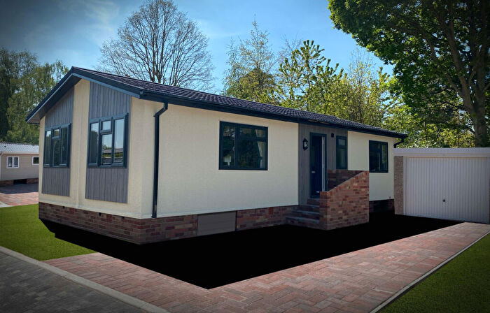 2 Bedroom Park Home For Sale In Crowthorne, Berkshire, RG40