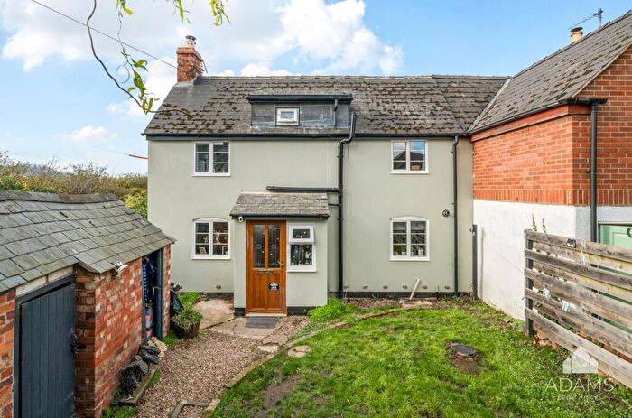 2 Bedroom Cottage For Sale In Willow Bank Road, Alderton, Tewkesbury, GL20